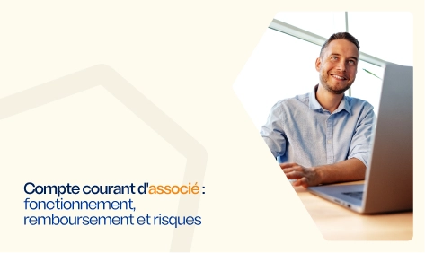 Dirigeant travaillant sur ordinateur pour gérer un compte courant d'associé.